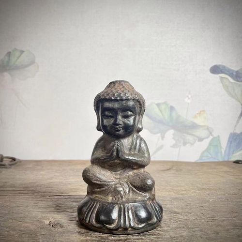 青石仿古雕刻莲花座小佛释迦摩尼案头摆件居家摆设复古怀旧收藏