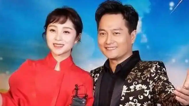 云飞竟和前妻儿子合唱《水手》,开口百听不厌-音乐视频-搜狐视频