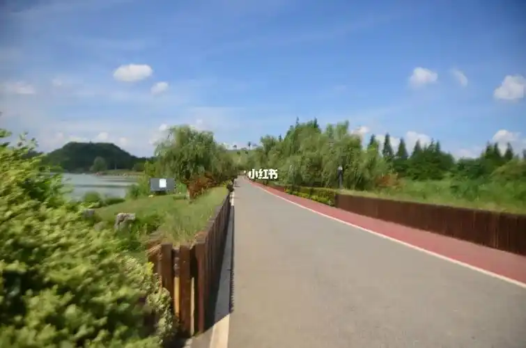 贵阳月亮湖公园