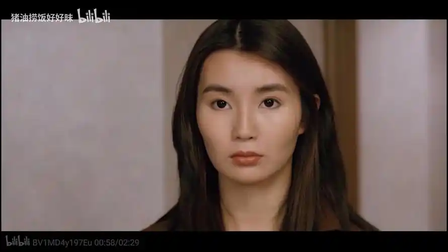 最近get张曼玉的颜,感觉曼神和大美人同框也并不逊色.