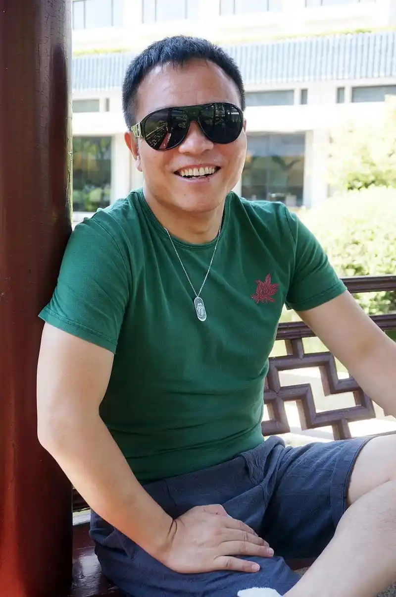 在一些社会中,40岁的男人可能被认为还年轻;在另一些社会中,则可能被