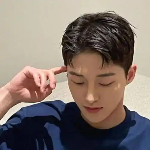 清爽干净的男生前刺短发解析15 | 满满的少年感_发型_cm_整体