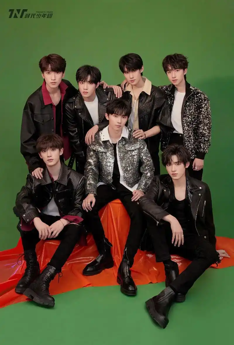 时代少年团新照片来袭,期待今晚东方风云榜,七个人在一起的氛围 - 抖