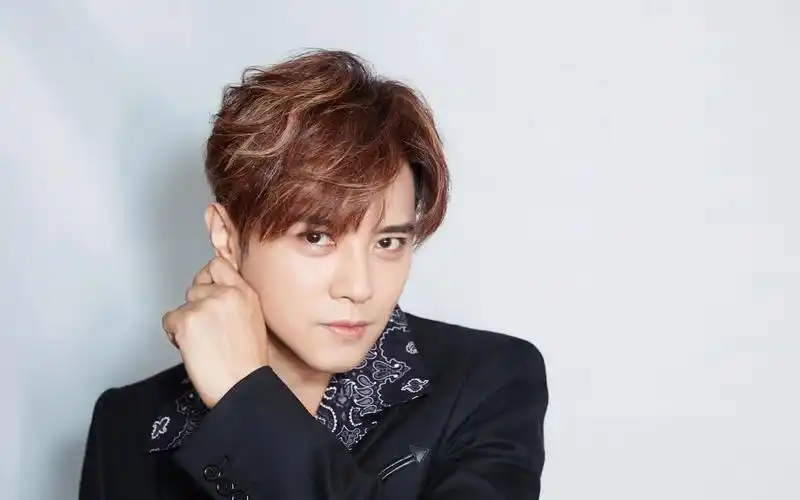 罗志祥帅气写真图片桌面壁纸