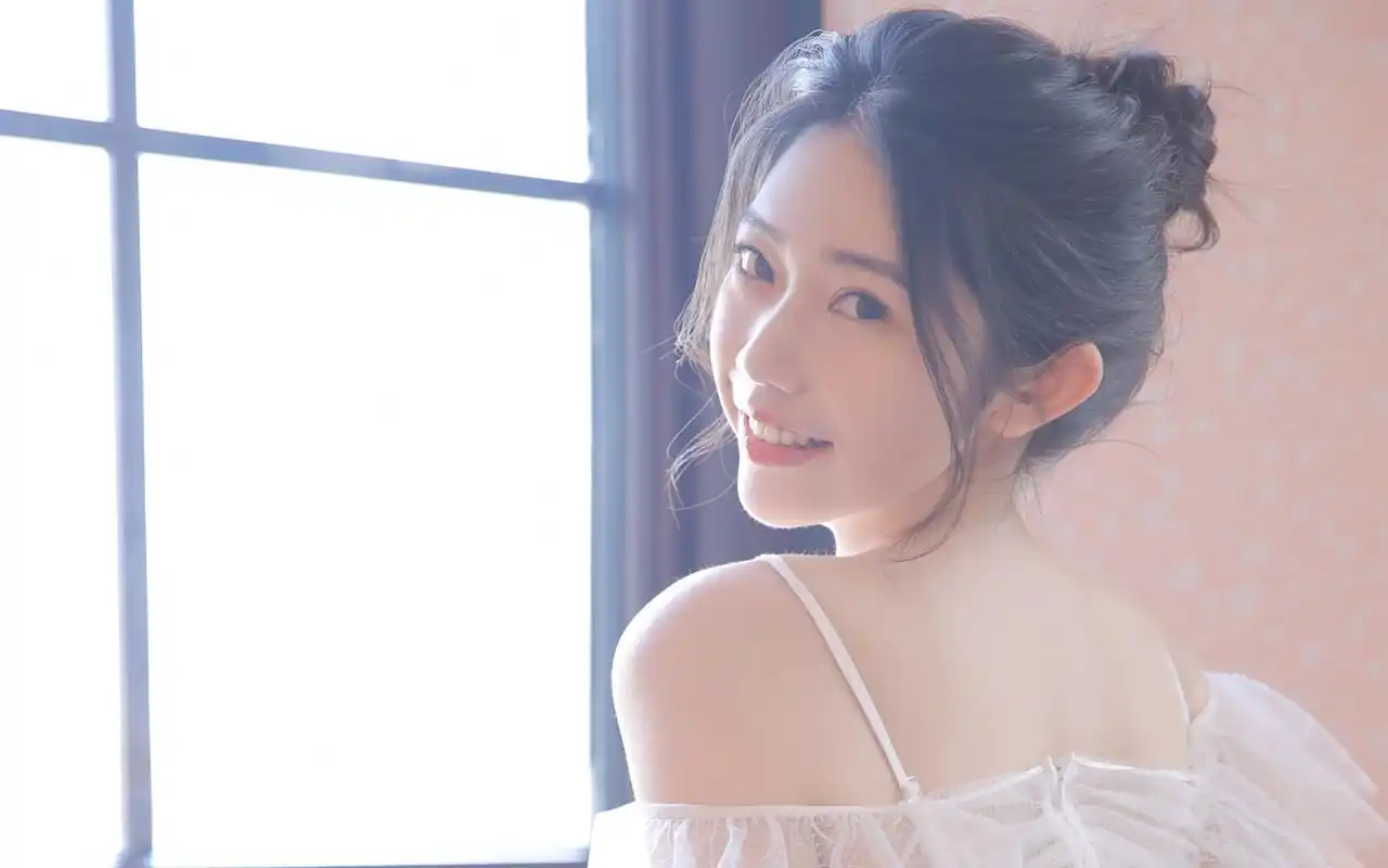 一字肩长裙美女性感写真桌面壁纸高清大图预览1920x1200_美女壁纸下载