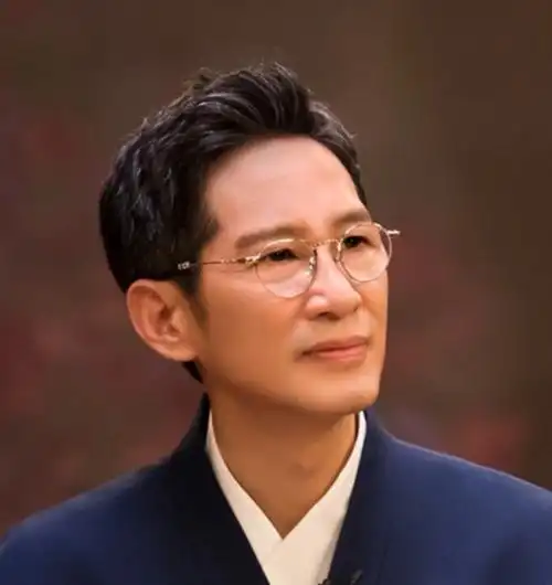 王劲松呼吁不要争抢医疗资源:母亲因新冠去世,93岁父亲高烧4天!