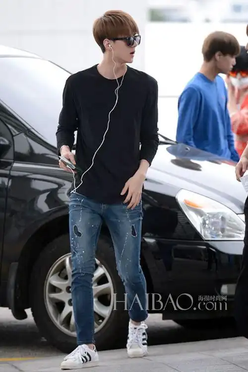 exo组合成员吴世勋7月17日韩国仁川机场街拍 (飞上海)