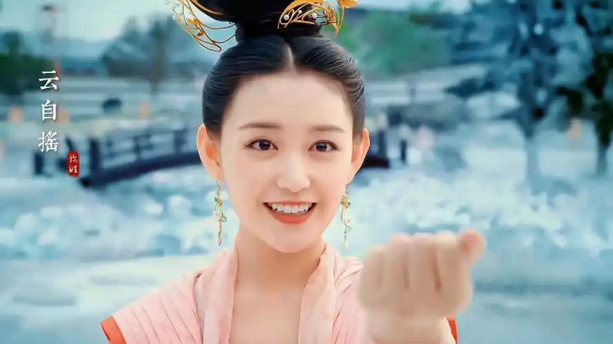 「蒋依依」真的很爱妹妹的古装造型