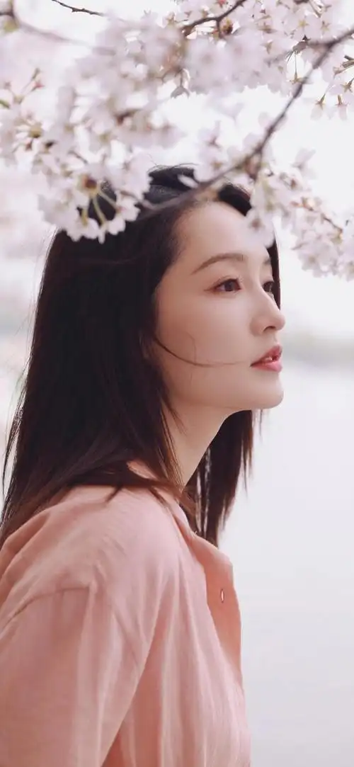 来看看宝藏女孩李沁的壁纸,天生丽质人淡如菊
