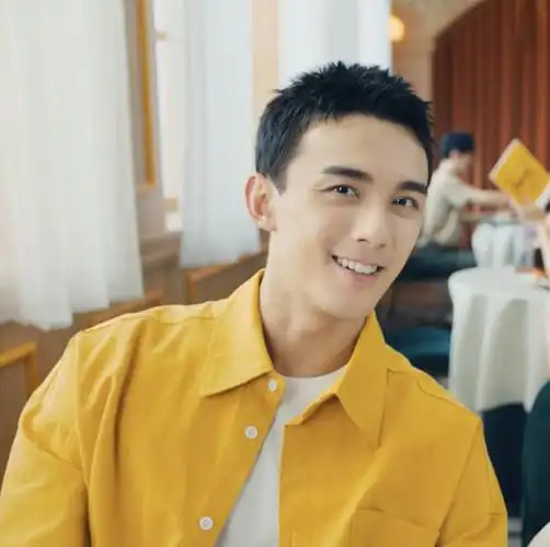 吴磊寸头少年感