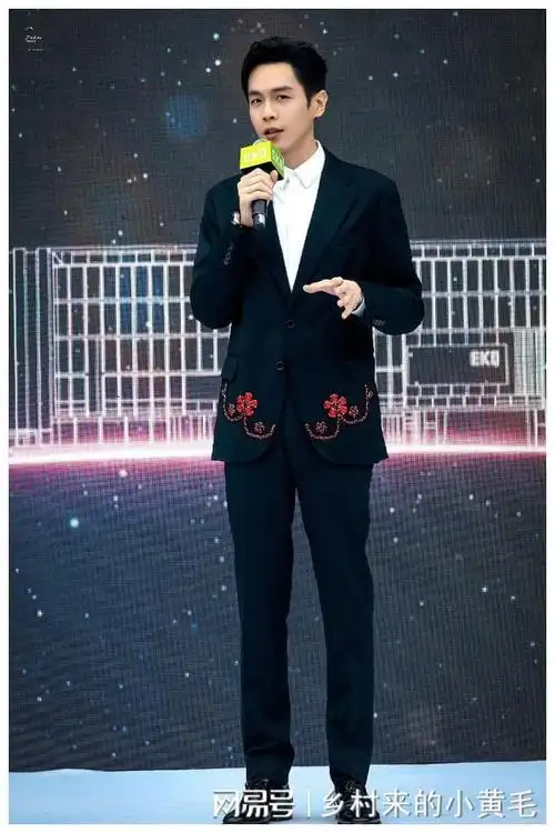 群",这几位长腿男星藏得太深了|成毅|张若昀|金世佳|于小彤_网易订阅