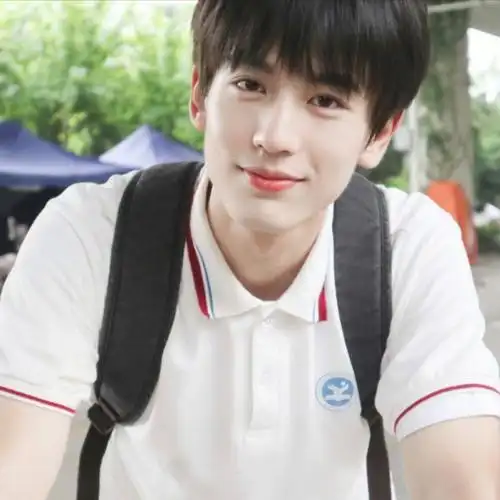 是谁的校草男朋友啊