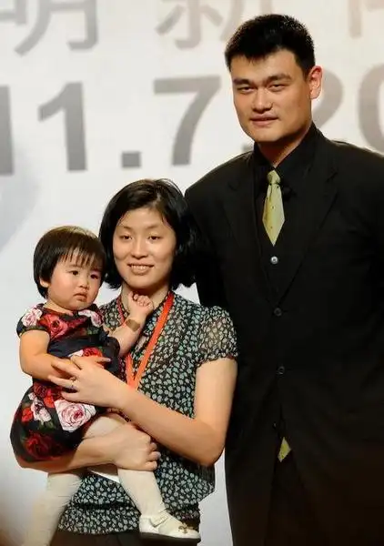 姚明身高不止两米二六(姚明不止2米26) - 看百科