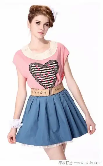 半身裙膝上十公分的魅惑