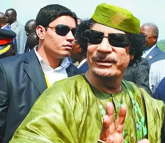 "中东疯狗"卡扎菲多嚣张?联大会议怒喷五常,甚至要买中国核弹