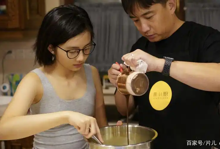 黄多多在图书馆和异性约会被开除?黄磊已经报警,网友怒斥谣言