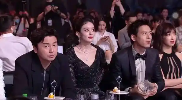 赵丽颖和黄轩真的有点莫名的般配