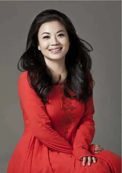 民歌皇后张也,25次荣登春晚巅峰隐退,今真相内幕公开让人泪目!|李谷一