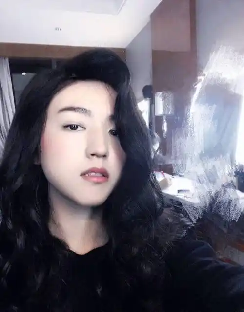 朱碧石_黄子韬_身材