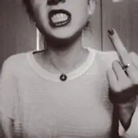 鄙视人的伤感女生头像图片