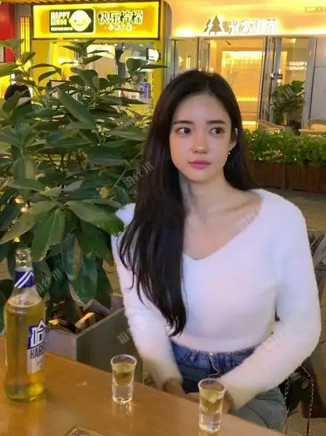 韩国网红潘南奎百科资料潘南奎脸赞时代素颜写真照片她整容过的恋爱黑