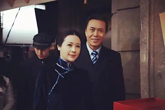 红星照耀中国邓英生动演绎宋庆龄