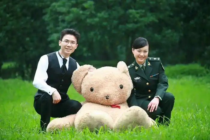 感谢蔚蓝海岸摄影师阿宝,助理阿伟和化妆师小红(炫之我的结婚照)