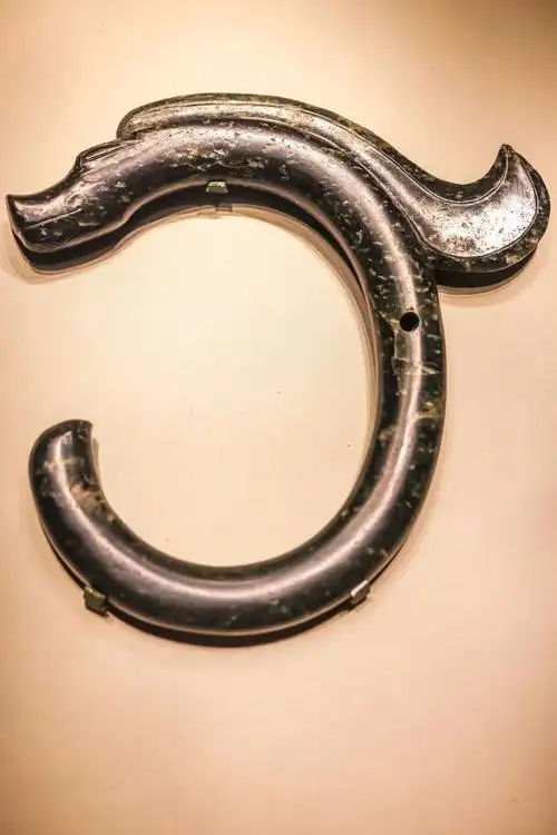 新石器时代·红山文化,玉龙,藏于中国国家博物馆.