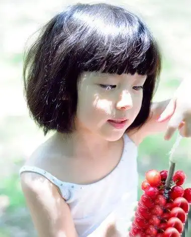 7岁女儿童短发发型 宝宝发型图片女孩短发