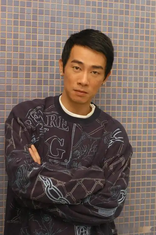 一组陈小春的经典老照片曝光,山鸡形象深入人心,你喜欢他吗?