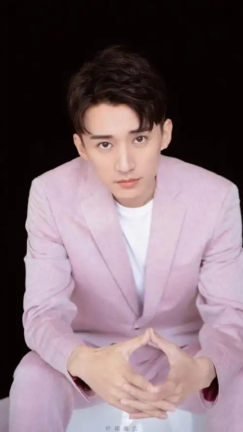 古装比现代装更加深入人心,是一个古装美男了为什么总是演不了男一