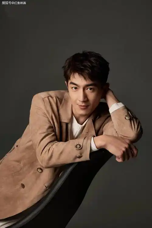 林更新 矜贵绅士写真