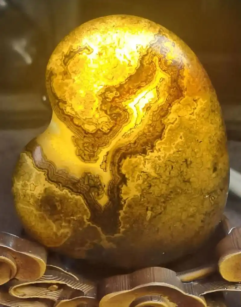 马达加斯加玛瑙原石,马料,冰彩玛瑙,玛瑙原石,奇石,观赏石