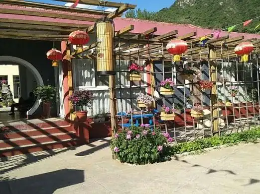 > 怀柔红螺寺附近农家院