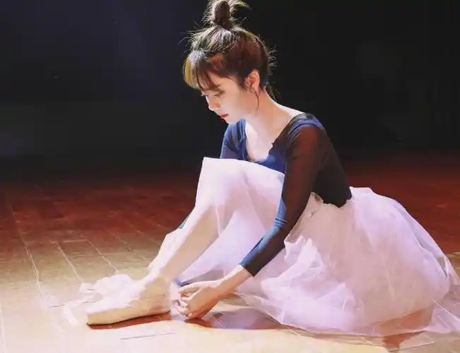 张子枫和谭松韵同框气质差距一目了然被指与路人没区别