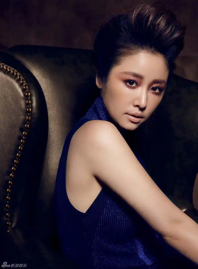 林心如全新写真曝光 精致妆容表情魅惑