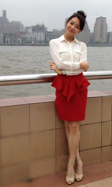 看到台下的人,眼睛都注视着自己,王维维十分的喜欢这种感觉,她心中便