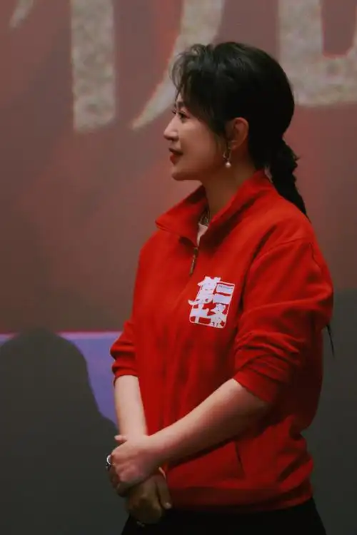 马丽超话#马丽电影第二十条#大年初二,@演员马丽在春意盎然的杭州,与