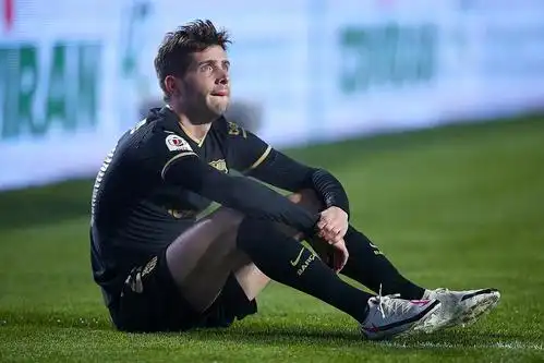 巴萨官方:罗贝托右大腿前直肌受伤