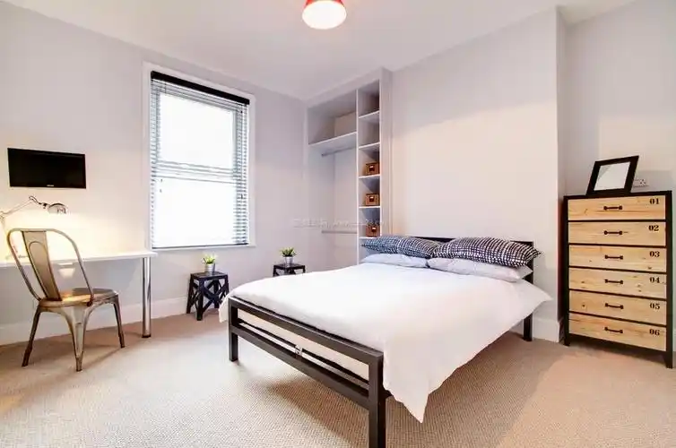 学生卧室简单室内装修效果图