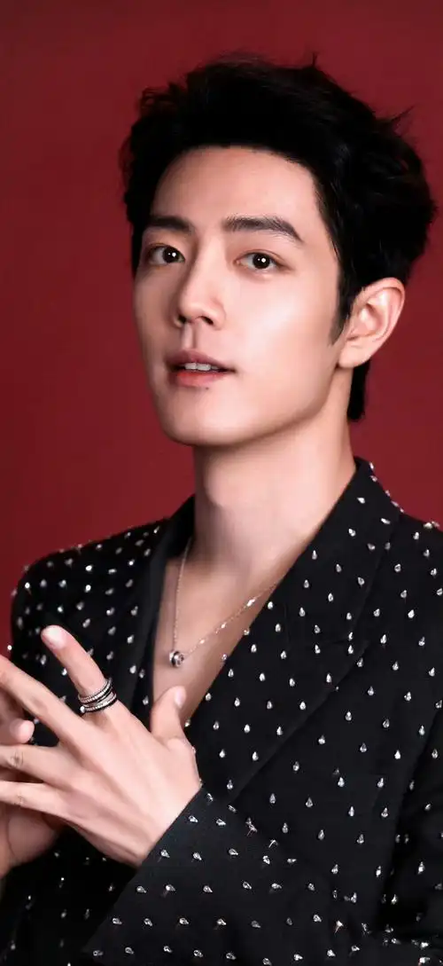 也是创意总监首个男装系列 真的太厉害了91肖战把我帅得五迷三道 这