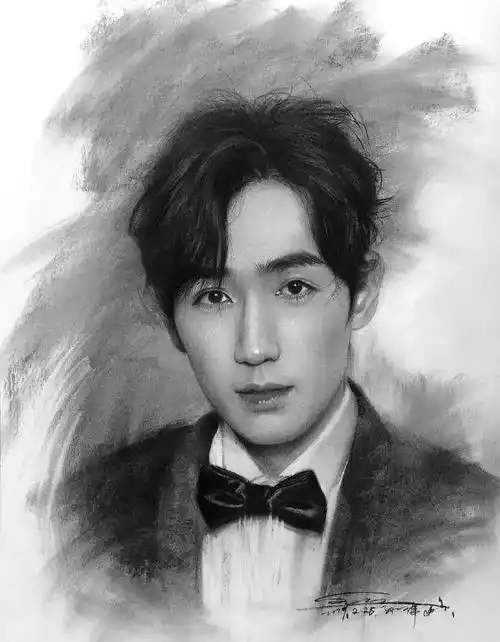 他用一支铅笔把明星画了多个,如肖战,蔡徐坤,迪丽热巴_小伟_石膏_素描