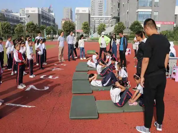 涟水县安东学校配合县体测工作组开展学生体质健康监测工作