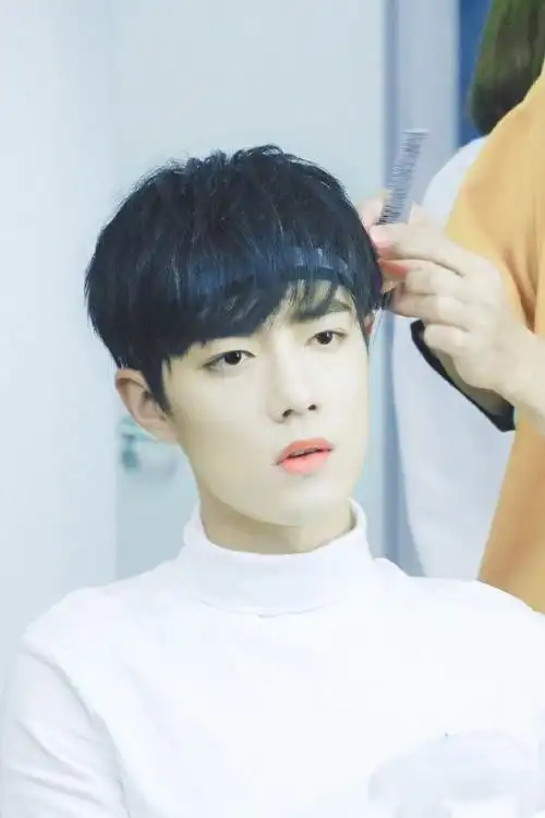 肖战##和肖战点亮微博之夜##微博网友喜爱人物