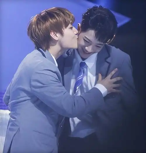 我的两个宝藏男孩吖 罐昏 朴志训&赖冠霖 - 江子野 - 图虫