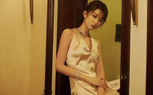 乔欣优雅写真壁纸-美女壁纸-高清美女图片-娟娟壁纸