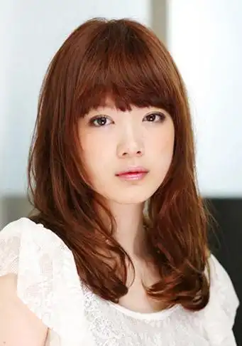 好看的女生咖啡色头发图片,染发图片,发型图片