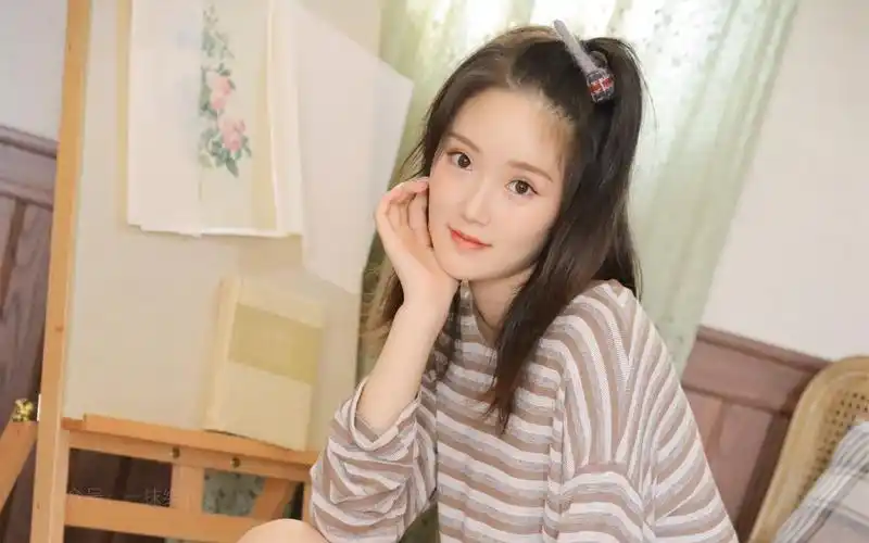 美术生美女壁纸