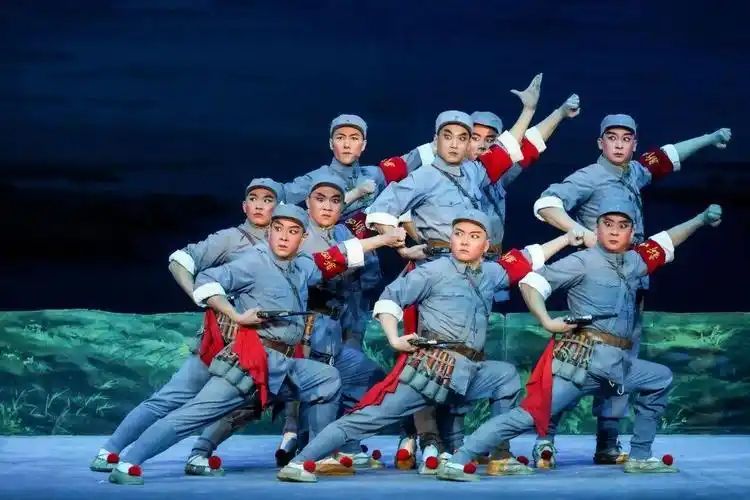 沙家浜大舞台开幕演出现代京剧沙家浜明日上演