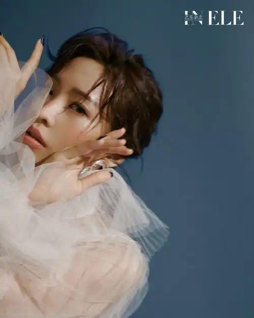 袁咏琳时尚百变写真大片312